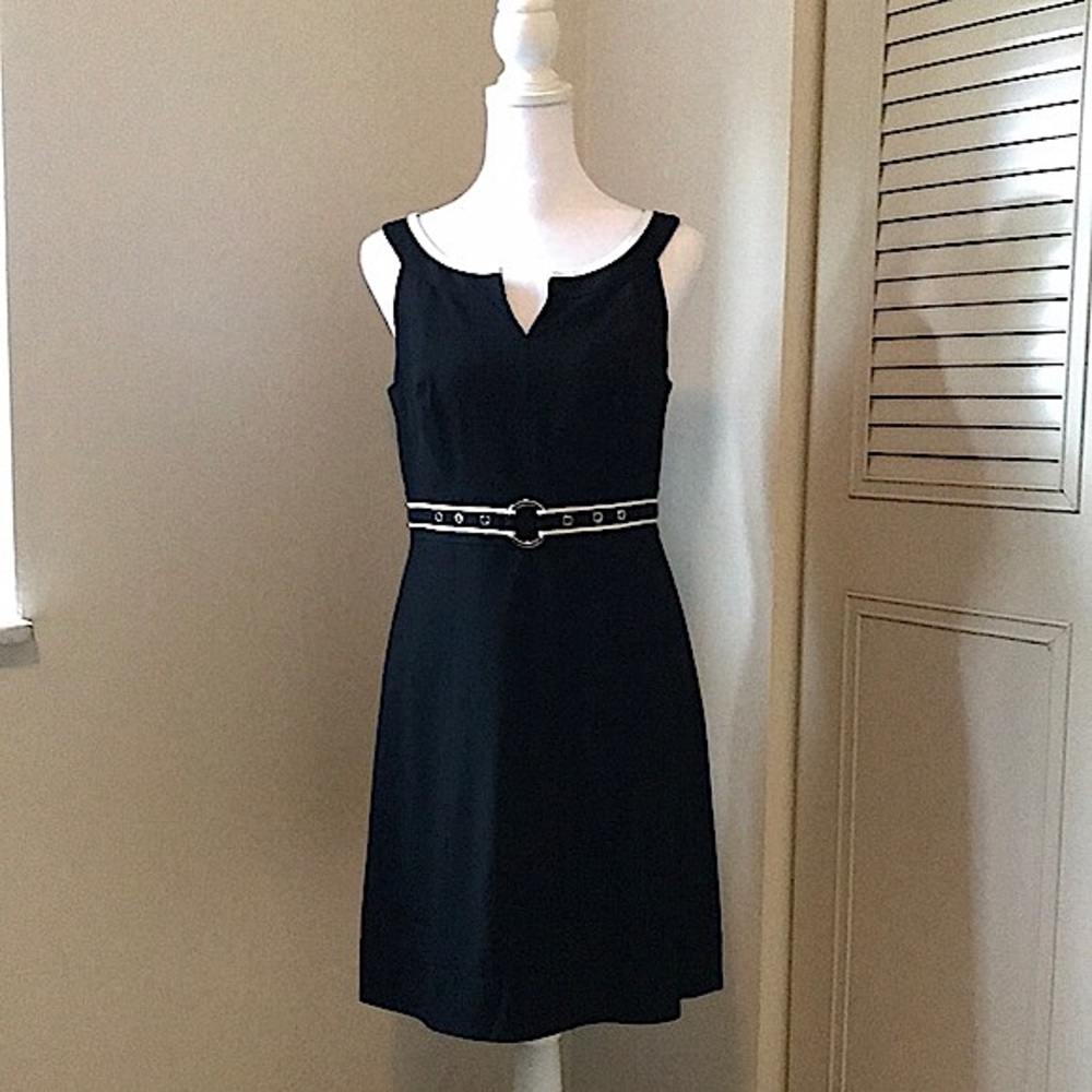 White House Black Market Sleeveless Dress Black with White Trim Size 2